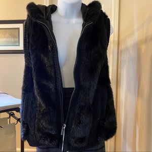 NEW NEVER WORN Sweater Faux Fur Vest